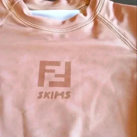Fendi Edition Skims Crop - Picture 2 of 4